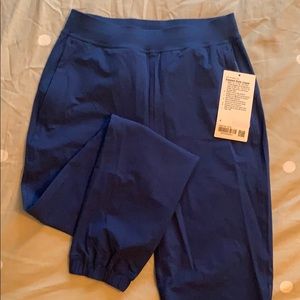 lululemon adaptive state jogger 28” size 4